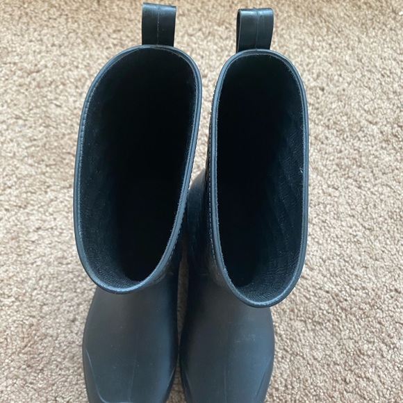 Quilted Rainboots - Picture 3 of 4